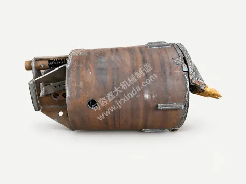Double-Bottom Drilling Bucket